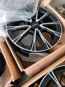 Nové 4ks alu disky Dezent 5x108 r18 - 7