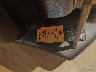 Cybex Aton Q vajicko s isofixom a novorodeneckou vlozkou - 7