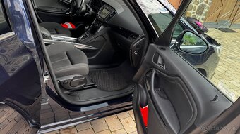 Opel Zafira 2,0 CDI 125kw 6/AT 7miest - 7