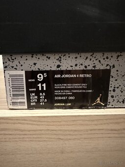 Nike Jordan Retro 4 Bred - 7