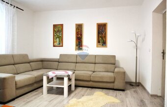 Na predaj komplet zrekonštruovaný rodinný dom v meste Poltár - 7