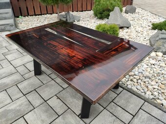 Epoxidový konferenčný stôl so štipkou histórie - 7