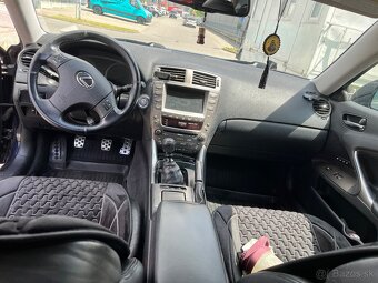 Predám Lexus IS 220d NEPOJAZDNE - 7