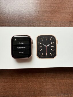 Apple Watch 6Gold 40mm - 7