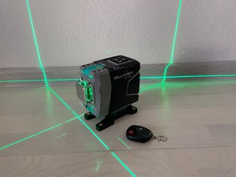12 líniový krížový samonivelačný 3D laser - PROFI - 7