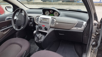 Predám Lancia Ypsilon 1.4 - 7