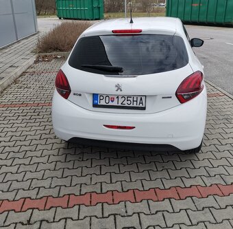 Peugeot 208 - 7