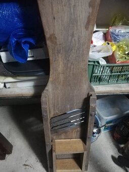 Predám maselnicku, čižmy, petrolejova lampa, krájač na kapus - 7