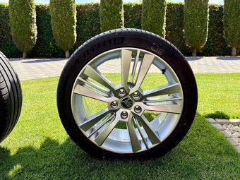 Komplet letnú sadu alu Škoda PICTORIS 225/40 R18. - 7