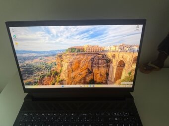 Herný notebook Dell G15 5530 - 7