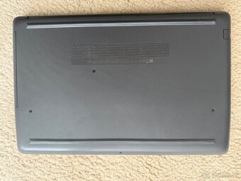 HP 255 G7 15,6” - Ryzen 3 2200U / 8 GB RAM / 128 GB /Full HD - 7