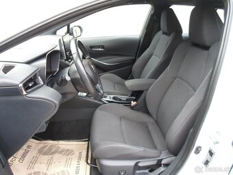 Toyota Corolla Combi 1.8 Hybrid e-CVT automat,kamera,navi,te - 7