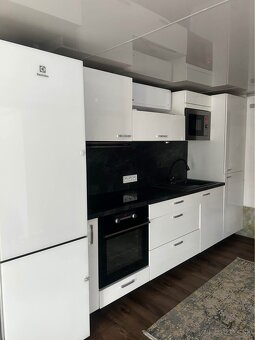 Predam specialny obytny naves - 7