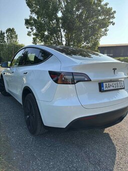 Tesla Model Y SUV 378kw Long Range, dual motor 4x4, 2022/08 - 7