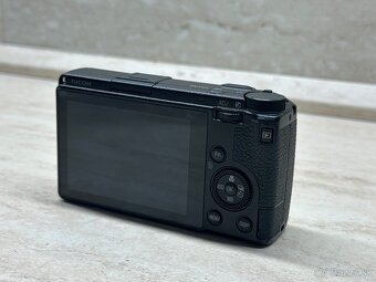 Ricoh GR III - 7