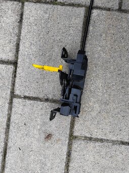 Mercedes vrchný montážny diel chladičov A2476207200 zámok ka - 7