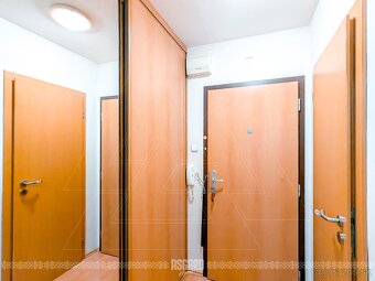 Zariadený 1-izbový byt s výťahom v tichej štvrti - 7