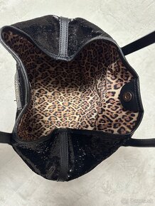 Krásna glitrová kabelka 2v1 zn. GUESS originál - 7