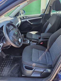 Škoda Octavia II FL 1.6 MPI Benzín 2010 Elegance Max - 7