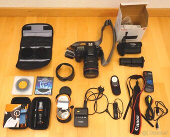 Zrkadlovka CANON EOS 60D s množstvom príslušenstva - 7