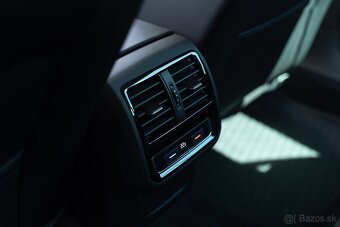 VW Passat Variant 2.0 TDI/140KW Elegance DSG-Matrix,360kam - 7