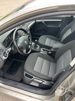 Škoda Octavia 2 Sedan 1.9 TDI BXE bez DPF Elegance - 7