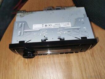 Plne funkčné autorádio JVC - 7