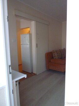 Prenájom 1-izb. zariad. byt centrum s veľkým krytým balkónom - 7