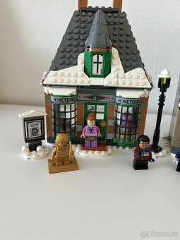 LEGO Harry Potter 76388 Hogsmeade Village Visit - 7