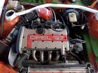 Opel kadett 2.0 gsi - 7