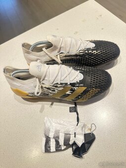 ADIDAS PREDATOR Freak.1 nízke SG , veľkosťUK 8 - EUR 42 - 7