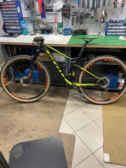 Predám SCOTT spark 9000 top model carbon - 7