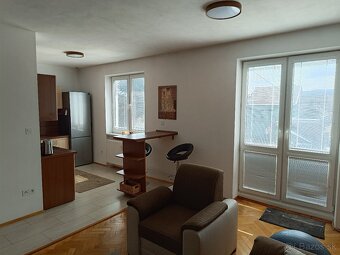 Prenájom: Moderný 2-izbový byt s 2 balkónmi po kompletnej re - 7