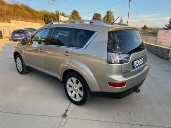 Mitsubishi OUTLANDER 2.2 - 7