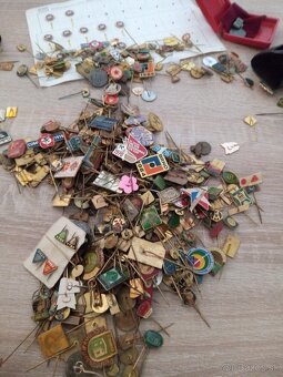 Odznaky veľa mix - 7