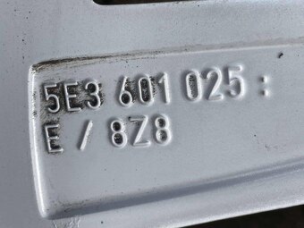 Orig.skoda alu disky 5x112 205 55 R17 Letné - 7