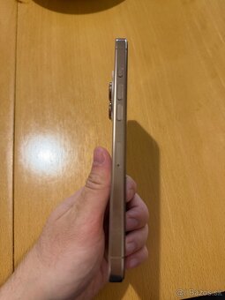 Predam iphone 16 pro max 256GB ZLATY - 7