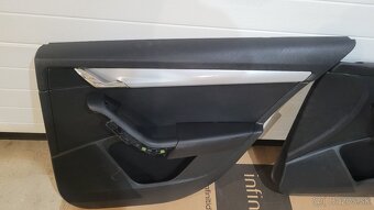 Tapacire dvier Škoda Octavia III combi - 7