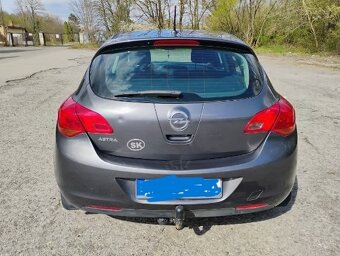 Opel Astra J 1,4 74 kw - 7