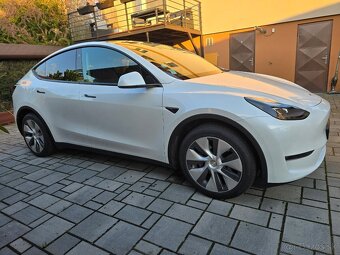 Tesla Model Y Long Range AWD 75kWh 2023 AMD Ryzen - 7