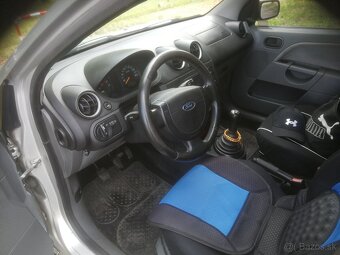Ford fiesta 1.3 2003 - 7