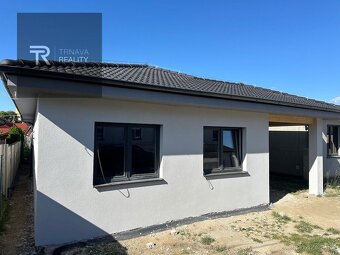 TRNAVA REALITY - Postavený RD s prístreškom a terasou, obec - 7