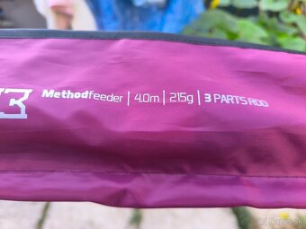 Predám feeder prút Delphin M3 4m 215g - 7