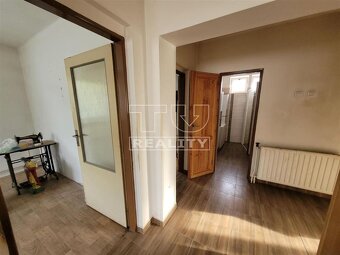 NA PREDAJ 3-IZBOVÝ DOM POD LESOM, 730m2, HRACHOVIŠTE - 7