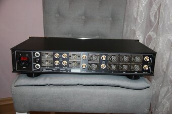 Burmester 877 XLR High End stereo predzosilňovač - 7