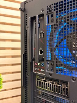 Herný PC R7 7800X3D / 32GB DDR5 / RX 9070XT / 1TB NVMe - 7