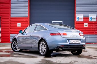 Renault Laguna Coupé 3.0DCi V6 2010 AT/6 - 7