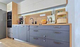 2 IZBOVÝ BYT POD PUSTÝM HRADOM, 64M2 S PARKOVACÍM MIESTOM, Z - 7