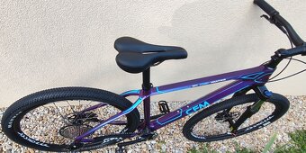 Karbónový horský bicykel CFM - 7