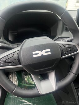 DACIA DUSTER Extreme mild hybrid 130 4x4 - 7